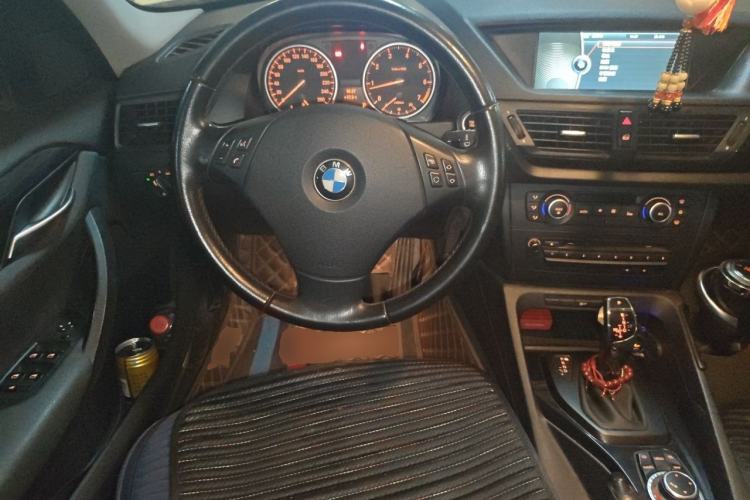 Used BMW X1 2010 sDrive18i Luxury Model Steering Wheel
