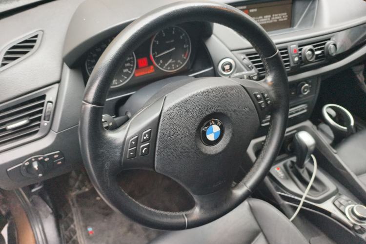 Used BMW X1 2010 sDrive18i Luxury Model Steering Wheel