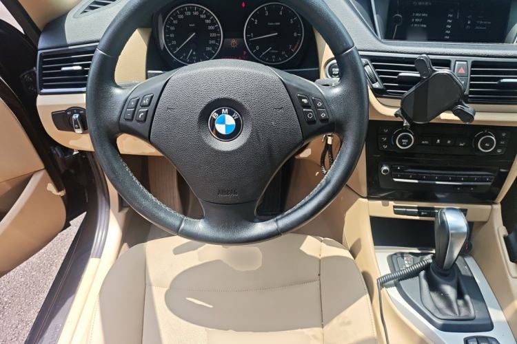 Used BMW X1 2010 sDrive18i Luxury Model Steering Wheel
