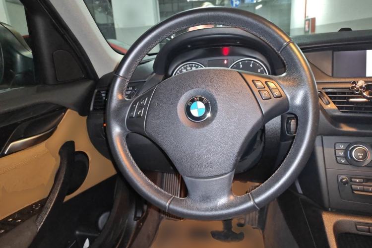 Used BMW X1 2010 sDrive18i Luxury Model Steering Wheel