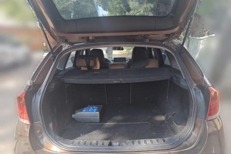 Used BMW X1 2010 xDrive25i Trunk