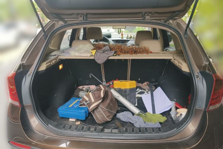 Used BMW X1 2010 xDrive25i Trunk