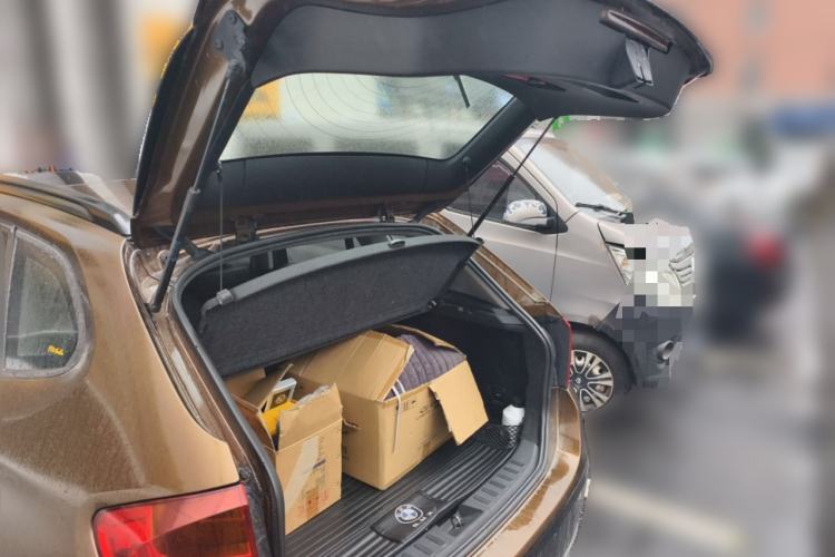 Used BMW X1 2010 sDrive18i Luxury Model Trunk