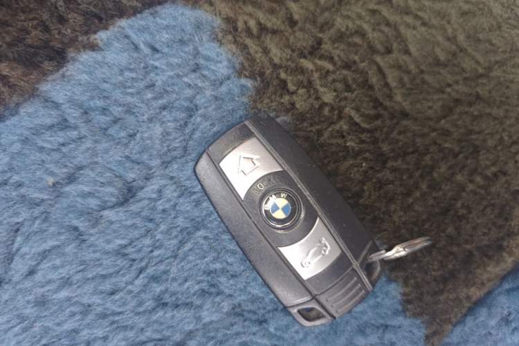 Used BMW X1 2010 xDrive25i Vehicle Key