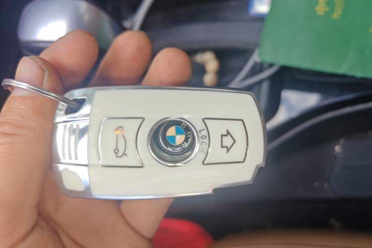 Used BMW X1 2010 xDrive25i Vehicle Key
