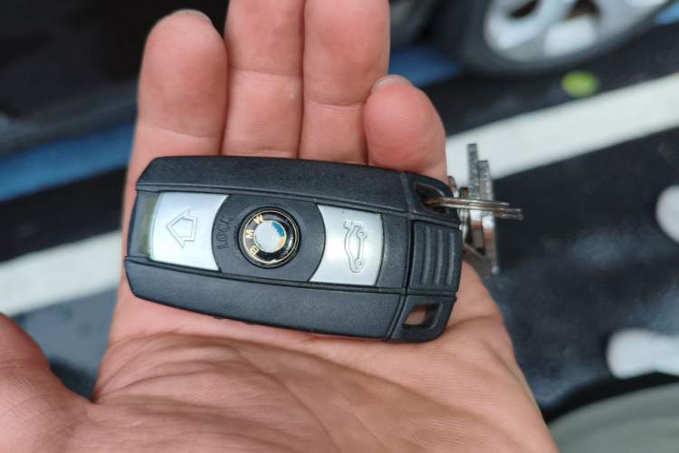 Used BMW X1 2010 sDrive18i Luxury Model Vehicle Key