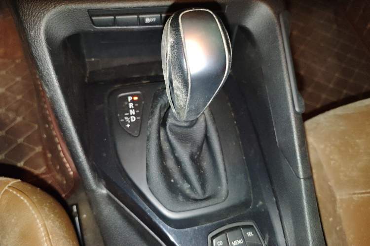 Used BMW X1 2010 sDrive18i Luxury Model Gear Lever