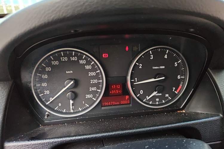 Used BMW X1 2010 sDrive18i Luxury Model Instrument Cluster