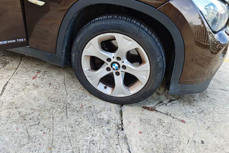 Used BMW X1 2010 sDrive18i Luxury Model Right Front Wheel Hub