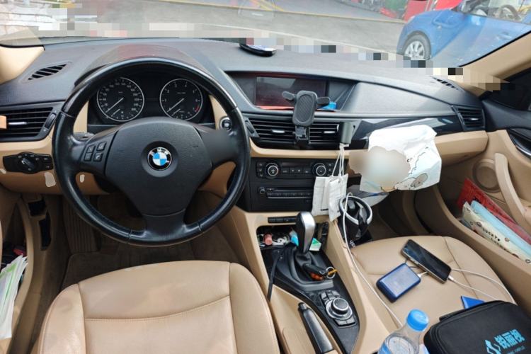 Used BMW X1 2010 sDrive18i Luxury Model Center Console