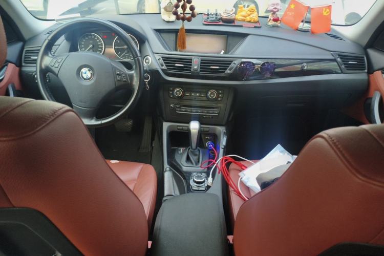 Used BMW X1 2010 sDrive18i Luxury Model Center Console
