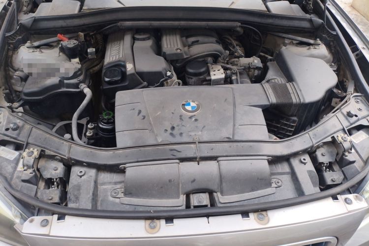 Used BMW X1 2010 sDrive18i Luxury Model Engine Bay