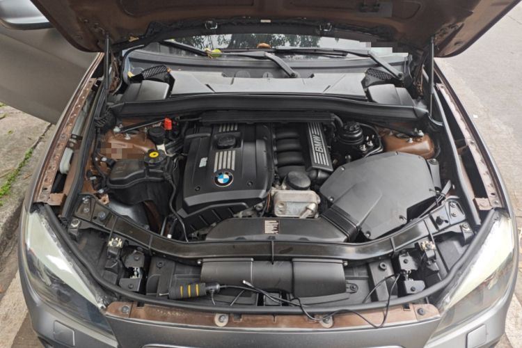 Used BMW X1 2010 xDrive28i Engine Bay