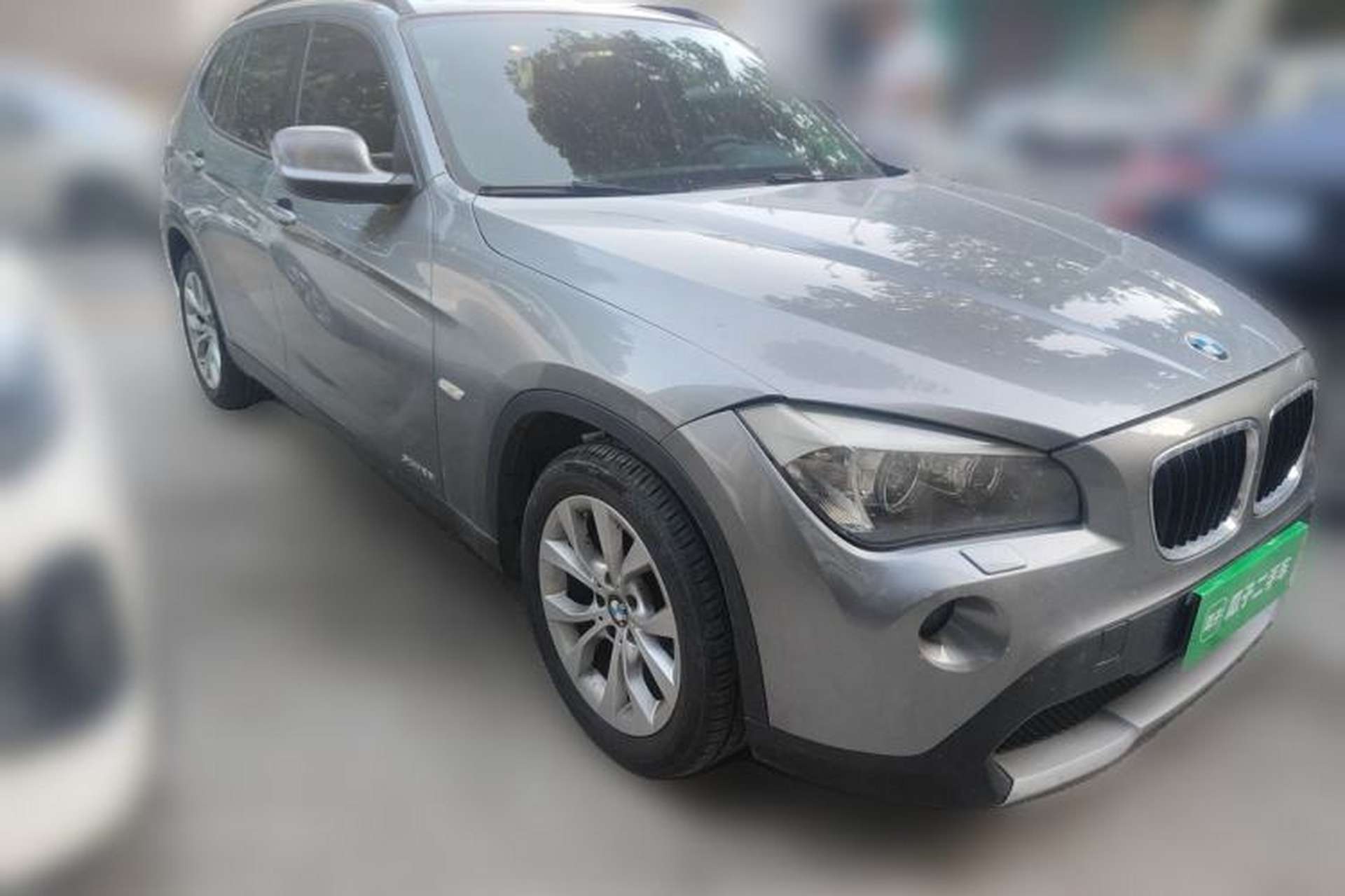 Used BMW X1 2010 xDrive25i Front Right 45 Deg