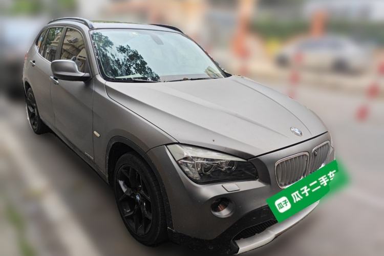Used BMW X1 2010 xDrive28i Front Right 45 Deg