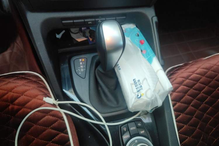 Used BMW X1 2010 xDrive25i Gear Lever