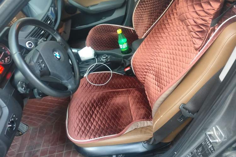 Used BMW X1 2010 xDrive25i Left Front Seat