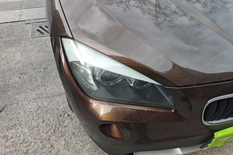 Used BMW X1 2010 sDrive18i Luxury Model Right Front Headlight