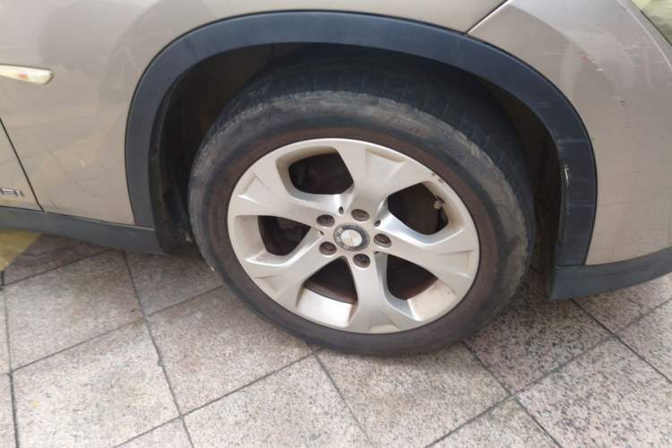 Used BMW X1 2010 sDrive18i Luxury Model Right Front Wheel Hub