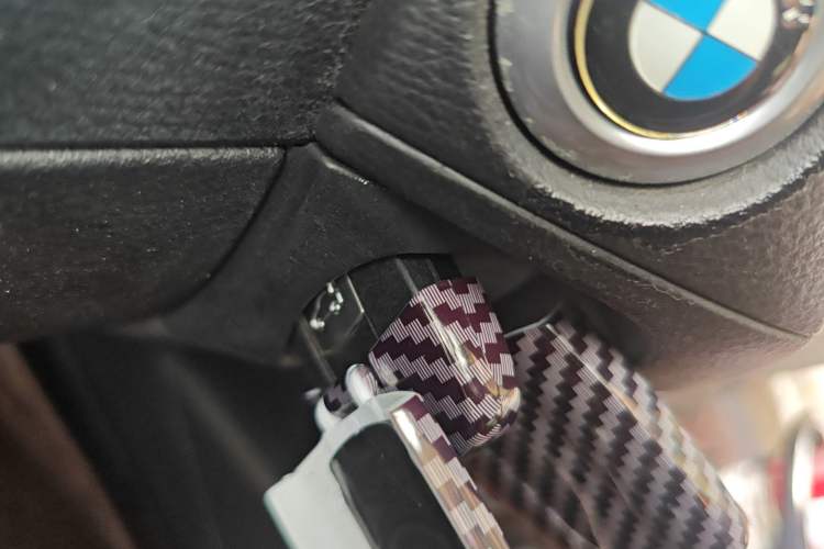 Used BMW X1 2010 xDrive28i Vehicle Key