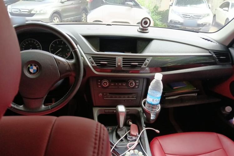 Used BMW X1 2010 sDrive18i Luxury Model Center Console