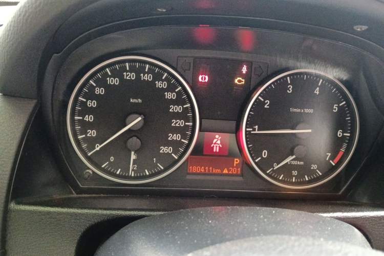 Used BMW X1 2010 sDrive18i Luxury Model Instrument Cluster
