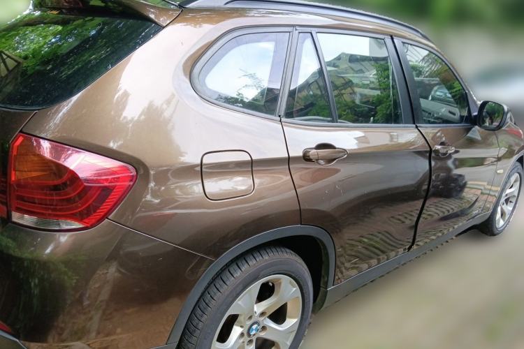 Used BMW X1 2010 sDrive18i Luxury Model Rear Right 45 Deg
