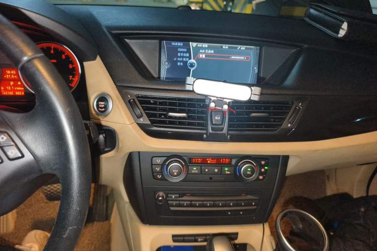 Used BMW X1 2010 xDrive25i Audio And AC Panel