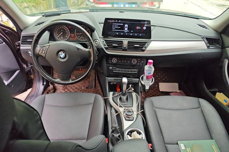 Used BMW X1 2010 sDrive18i Luxury Model Center Console