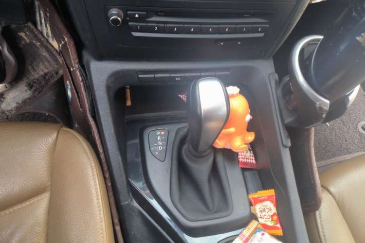 Used BMW X1 2010 sDrive18i Luxury Model Gear Lever