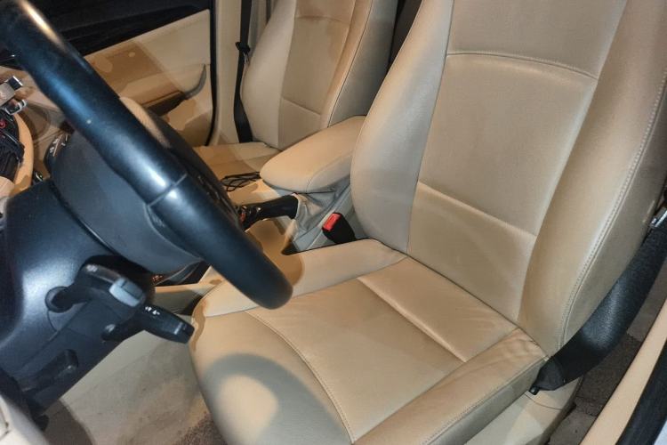 Used BMW X1 2010 xDrive25i Left Front Seat
