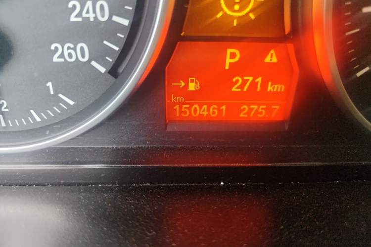 Used BMW X1 2010 sDrive18i Luxury Model Odometer Close Up