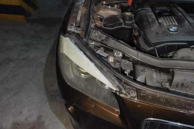 Used BMW X1 2010 xDrive25i Right Front Headlight