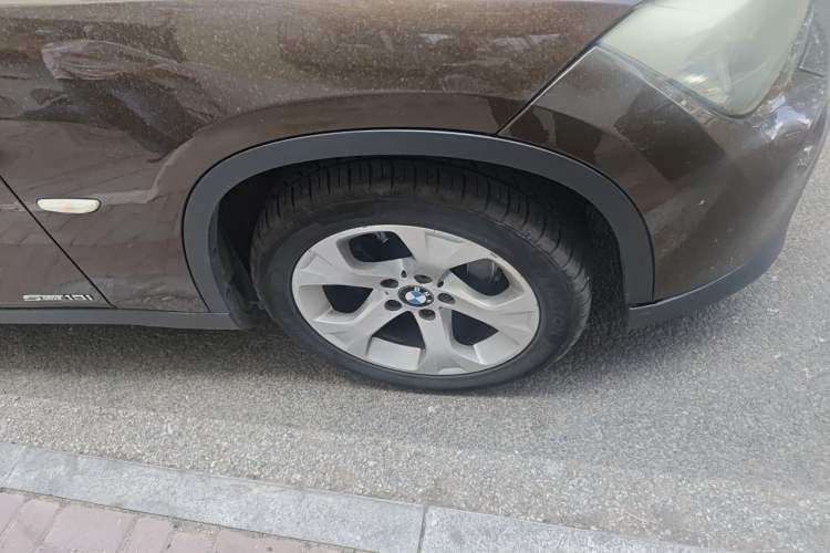 Used BMW X1 2010 sDrive18i Luxury Model Right Front Wheel Hub