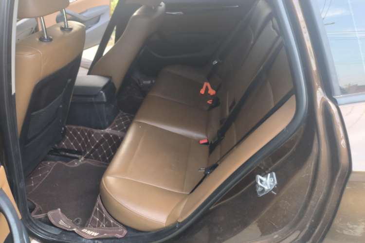 Used BMW X1 2010 sDrive18i Luxury Model Right Rear Seat