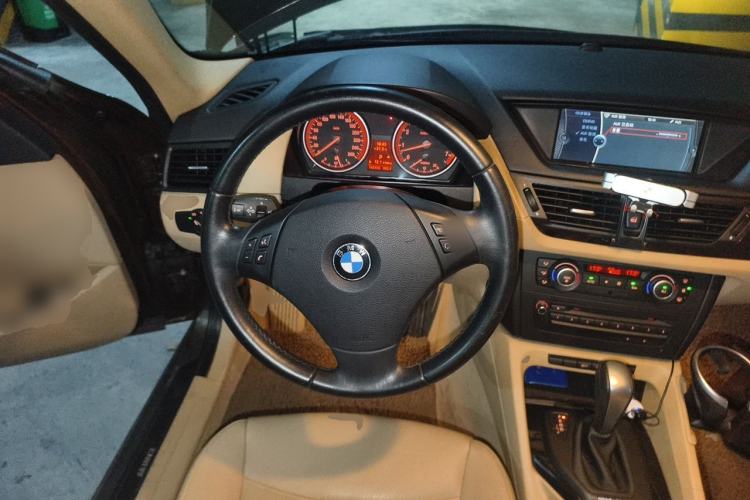 Used BMW X1 2010 xDrive25i Steering Wheel