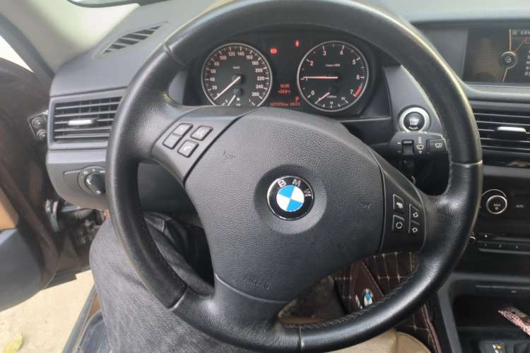 Used BMW X1 2010 sDrive18i Luxury Model Steering Wheel