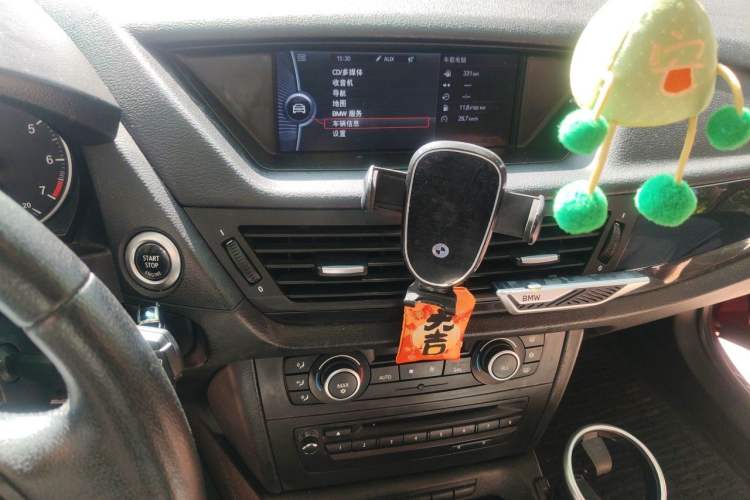 Used BMW X1 2010 sDrive18i Luxury Model Audio And AC Panel