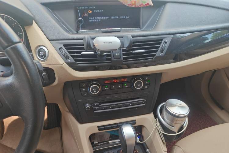 Used BMW X1 2010 sDrive18i Luxury Model Audio And AC Panel