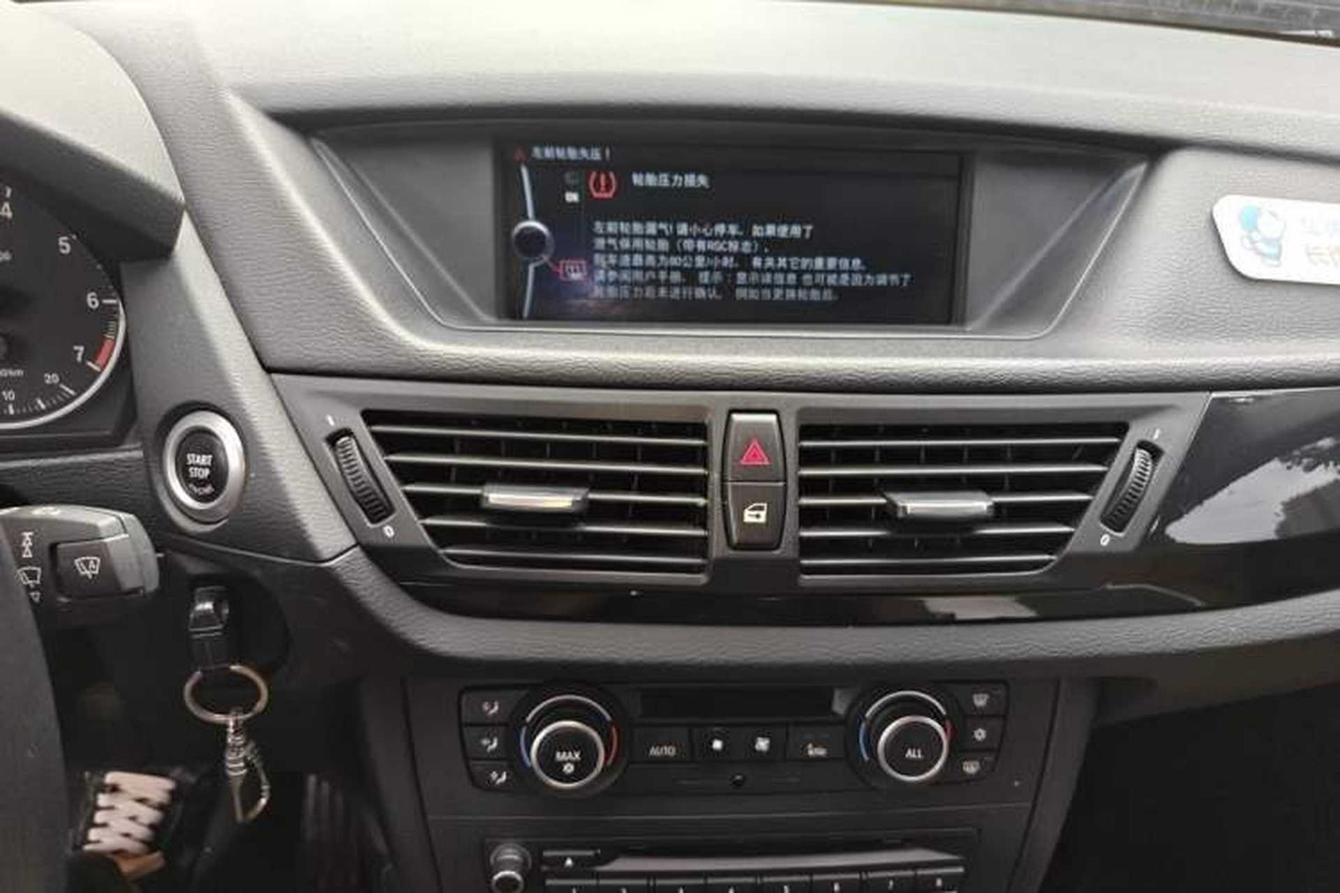 Used BMW X1 2010 sDrive18i Luxury Model Audio And AC Panel