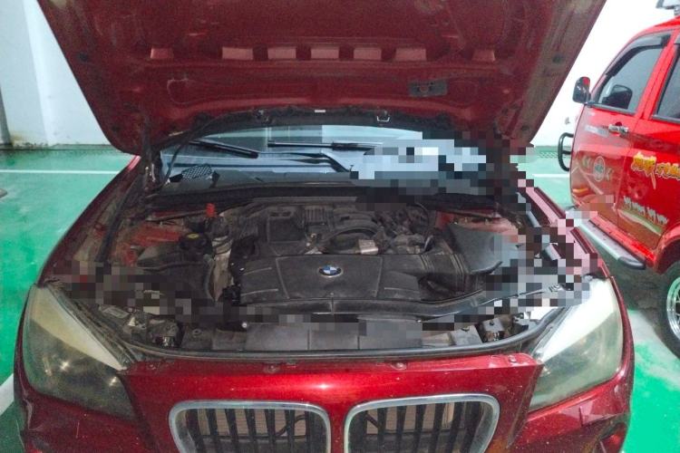 Used BMW X1 2010 sDrive18i Luxury Model Engine Bay