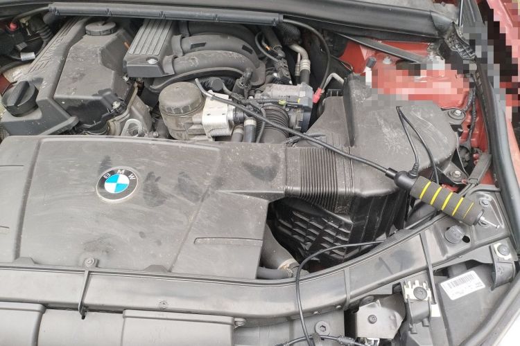 Used BMW X1 2010 sDrive18i Luxury Model Engine Bay Left