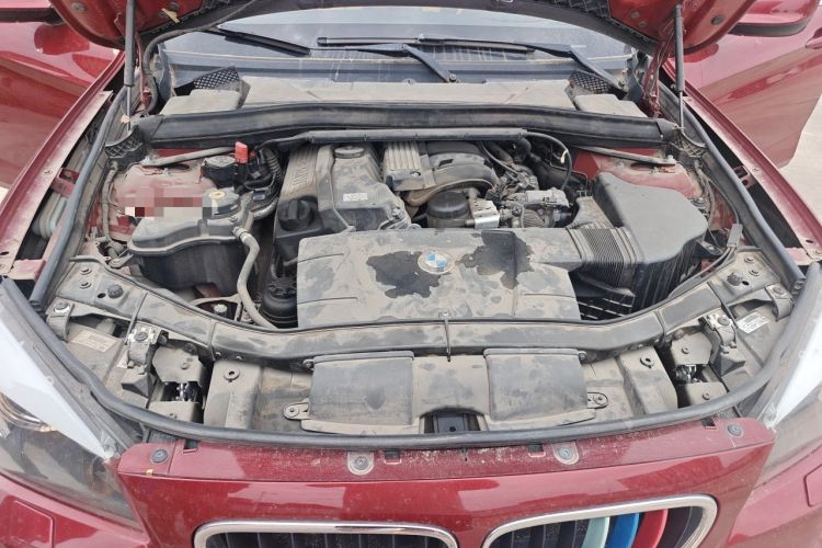 Used BMW X1 2010 sDrive18i Luxury Model Engine Bay