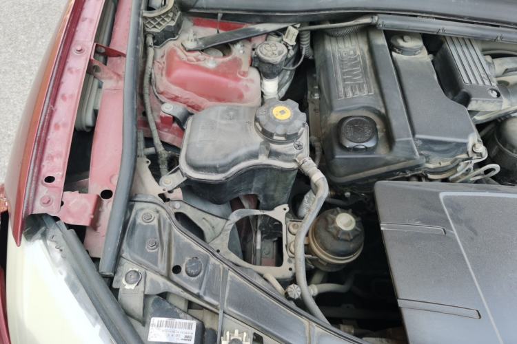 Used BMW X1 2010 sDrive18i Luxury Model Engine Bay Right