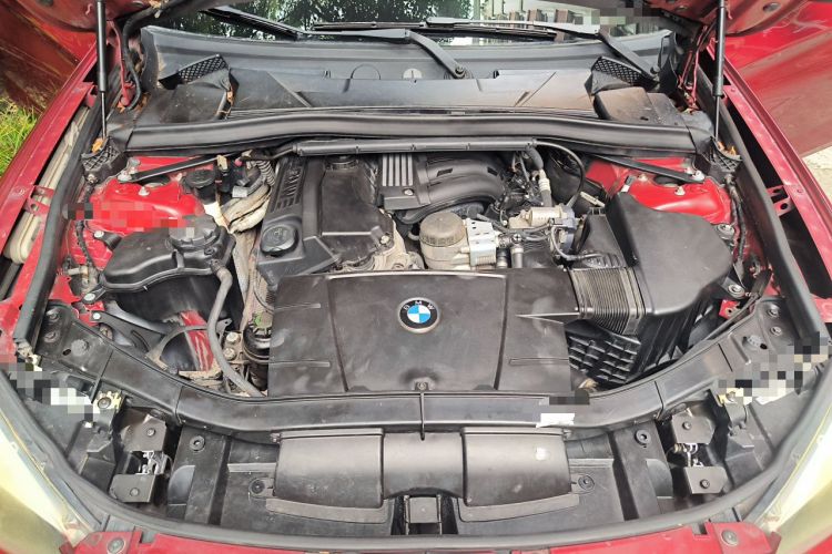Used BMW X1 2010 sDrive18i Luxury Model Engine Bay