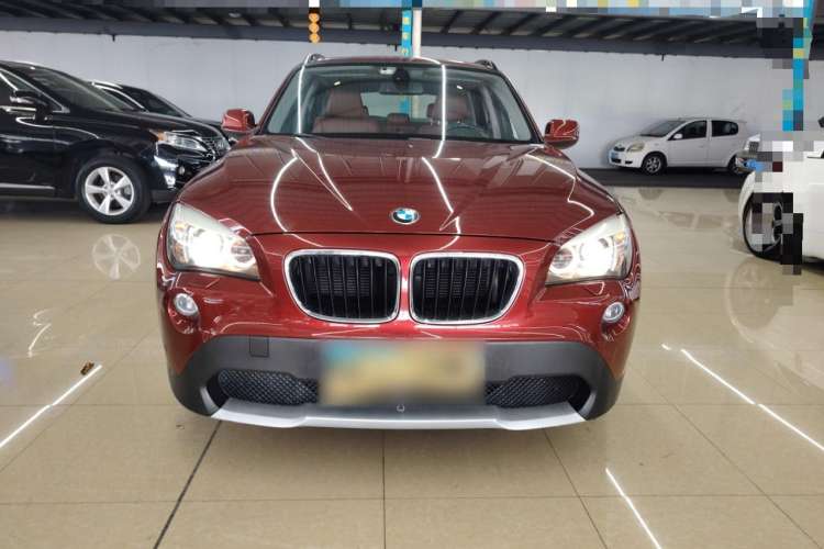 Used BMW X1 2010 xDrive25i Front