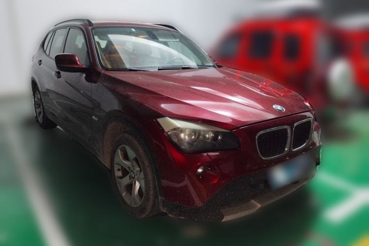 Used BMW X1 2010 sDrive18i Luxury Model Front Right 45 Deg