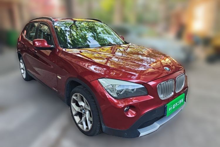 Used BMW X1 2010 xDrive28i Front Right 45 Deg