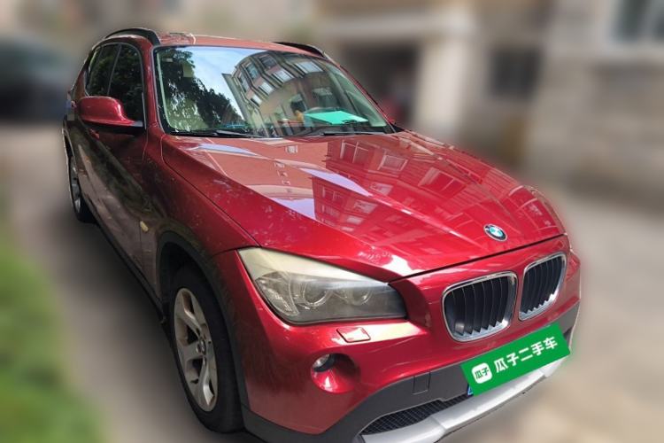 Used BMW X1 2010 sDrive18i Luxury Model Front Right 45 Deg