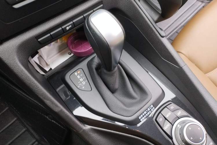 Used BMW X1 2010 sDrive18i Luxury Model Gear Lever